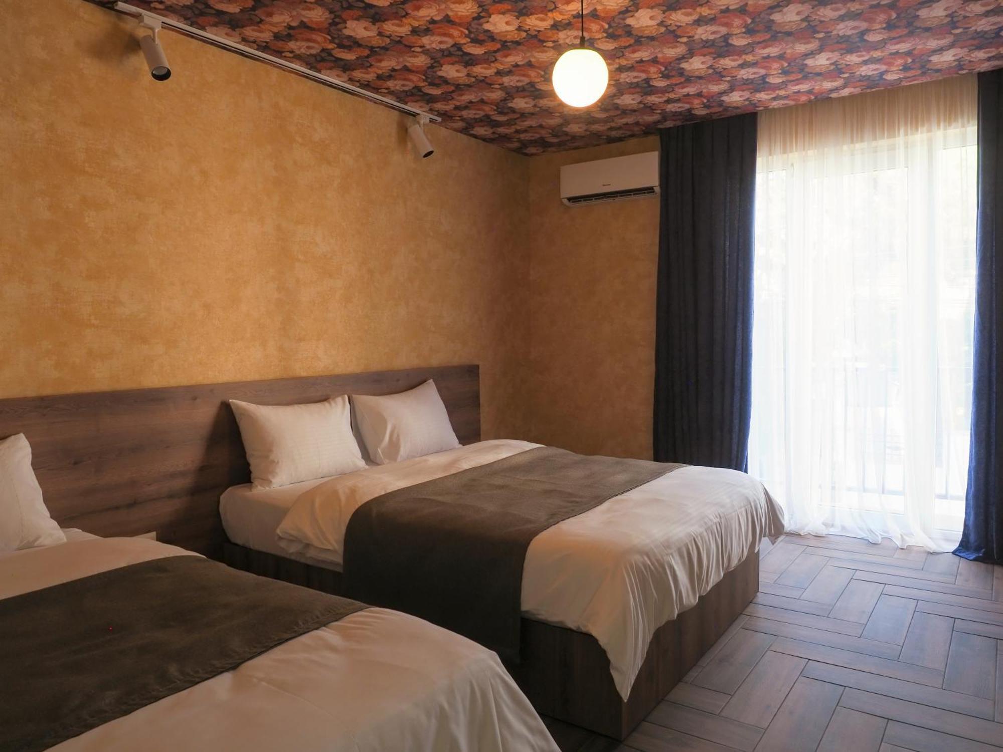 Hotel Hills In Old 트빌리시 외부 사진